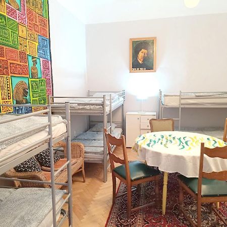 Bridgetown Hostel Budapest Exteriör bild