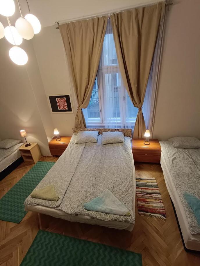 Bridgetown Hostel Budapest Exteriör bild